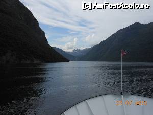 [P44] Geirangerfjord - Natura norvegiană.  » foto by iulianic
 - 
<span class="allrVoted glyphicon glyphicon-heart hidden" id="av484775"></span>
<a class="m-l-10 hidden" id="sv484775" onclick="voting_Foto_DelVot(,484775,22147)" role="button">șterge vot <span class="glyphicon glyphicon-remove"></span></a>
<a id="v9484775" class=" c-red"  onclick="voting_Foto_SetVot(484775)" role="button"><span class="glyphicon glyphicon-heart-empty"></span> <b>LIKE</b> = Votează poza</a> <img class="hidden"  id="f484775W9" src="/imagini/loader.gif" border="0" /><span class="AjErrMes hidden" id="e484775ErM"></span>