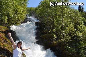 [P12] Grinddalselva, frumoasa cascadă, ale cărei ape se prăvălesc furtunos spre fiord » foto by sigcristina
 - 
<span class="allrVoted glyphicon glyphicon-heart hidden" id="av447555"></span>
<a class="m-l-10 hidden" id="sv447555" onclick="voting_Foto_DelVot(,447555,22147)" role="button">șterge vot <span class="glyphicon glyphicon-remove"></span></a>
<a id="v9447555" class=" c-red"  onclick="voting_Foto_SetVot(447555)" role="button"><span class="glyphicon glyphicon-heart-empty"></span> <b>LIKE</b> = Votează poza</a> <img class="hidden"  id="f447555W9" src="/imagini/loader.gif" border="0" /><span class="AjErrMes hidden" id="e447555ErM"></span>