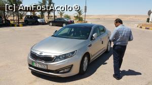 [P06] În excursie la Marea Moartă - maşina cu şofer cu care ne-am plimbat la Marea Moartă şi apoi în Amman la aeroport » foto by nicole33
 - 
<span class="allrVoted glyphicon glyphicon-heart hidden" id="av923425"></span>
<a class="m-l-10 hidden" id="sv923425" onclick="voting_Foto_DelVot(,923425,22155)" role="button">șterge vot <span class="glyphicon glyphicon-remove"></span></a>
<a id="v9923425" class=" c-red"  onclick="voting_Foto_SetVot(923425)" role="button"><span class="glyphicon glyphicon-heart-empty"></span> <b>LIKE</b> = Votează poza</a> <img class="hidden"  id="f923425W9" src="/imagini/loader.gif" border="0" /><span class="AjErrMes hidden" id="e923425ErM"></span>