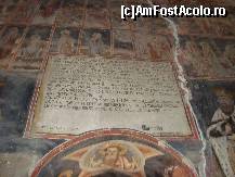 [P10] Curtea Domnească Târgoviste  - pisania de deasupra usii de la Biserica Mare Domneasca » foto by corinne
 - 
<span class="allrVoted glyphicon glyphicon-heart hidden" id="av167528"></span>
<a class="m-l-10 hidden" id="sv167528" onclick="voting_Foto_DelVot(,167528,22157)" role="button">șterge vot <span class="glyphicon glyphicon-remove"></span></a>
<a id="v9167528" class=" c-red"  onclick="voting_Foto_SetVot(167528)" role="button"><span class="glyphicon glyphicon-heart-empty"></span> <b>LIKE</b> = Votează poza</a> <img class="hidden"  id="f167528W9" src="/imagini/loader.gif" border="0" /><span class="AjErrMes hidden" id="e167528ErM"></span>