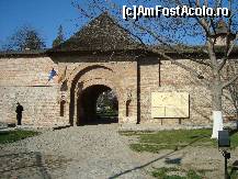 [P03] Curtea Domnească Târgoviste  - poarta din sud » foto by corinne
 - 
<span class="allrVoted glyphicon glyphicon-heart hidden" id="av167508"></span>
<a class="m-l-10 hidden" id="sv167508" onclick="voting_Foto_DelVot(,167508,22157)" role="button">șterge vot <span class="glyphicon glyphicon-remove"></span></a>
<a id="v9167508" class=" c-red"  onclick="voting_Foto_SetVot(167508)" role="button"><span class="glyphicon glyphicon-heart-empty"></span> <b>LIKE</b> = Votează poza</a> <img class="hidden"  id="f167508W9" src="/imagini/loader.gif" border="0" /><span class="AjErrMes hidden" id="e167508ErM"></span>
