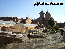 [P33] Curtea Domnească Târgoviste » foto by corinne
 - 
<span class="allrVoted glyphicon glyphicon-heart hidden" id="av167551"></span>
<a class="m-l-10 hidden" id="sv167551" onclick="voting_Foto_DelVot(,167551,22157)" role="button">șterge vot <span class="glyphicon glyphicon-remove"></span></a>
<a id="v9167551" class=" c-red"  onclick="voting_Foto_SetVot(167551)" role="button"><span class="glyphicon glyphicon-heart-empty"></span> <b>LIKE</b> = Votează poza</a> <img class="hidden"  id="f167551W9" src="/imagini/loader.gif" border="0" /><span class="AjErrMes hidden" id="e167551ErM"></span>