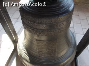 [P32] Biserica Domneasca Mare - clopot, detaliu » foto by mishu
 - 
<span class="allrVoted glyphicon glyphicon-heart hidden" id="av800915"></span>
<a class="m-l-10 hidden" id="sv800915" onclick="voting_Foto_DelVot(,800915,22157)" role="button">șterge vot <span class="glyphicon glyphicon-remove"></span></a>
<a id="v9800915" class=" c-red"  onclick="voting_Foto_SetVot(800915)" role="button"><span class="glyphicon glyphicon-heart-empty"></span> <b>LIKE</b> = Votează poza</a> <img class="hidden"  id="f800915W9" src="/imagini/loader.gif" border="0" /><span class="AjErrMes hidden" id="e800915ErM"></span>