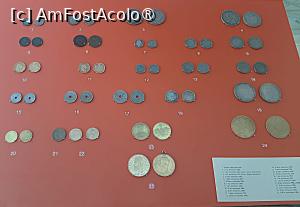 [P15] Monede din 1906, emise pentru a marca aniversarea a 40 ani de domnie a Regelui Carol I. De remarcat moneda de 12 lei și jumătate (poziția 20), unica monedă cu valoare fracționară din istoria monetară a României.  » foto by adso
 - 
<span class="allrVoted glyphicon glyphicon-heart hidden" id="av1481249"></span>
<a class="m-l-10 hidden" id="sv1481249" onclick="voting_Foto_DelVot(,1481249,22163)" role="button">șterge vot <span class="glyphicon glyphicon-remove"></span></a>
<a id="v91481249" class=" c-red"  onclick="voting_Foto_SetVot(1481249)" role="button"><span class="glyphicon glyphicon-heart-empty"></span> <b>LIKE</b> = Votează poza</a> <img class="hidden"  id="f1481249W9" src="/imagini/loader.gif" border="0" /><span class="AjErrMes hidden" id="e1481249ErM"></span>