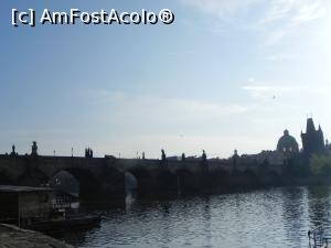 [P30] Podul Carol văzut de pe cheiul insulei Kampa, din dreptul hotelului Archibald „At the Charles Bridge”.  » foto by abancor
 - 
<span class="allrVoted glyphicon glyphicon-heart hidden" id="av871741"></span>
<a class="m-l-10 hidden" id="sv871741" onclick="voting_Foto_DelVot(,871741,22173)" role="button">șterge vot <span class="glyphicon glyphicon-remove"></span></a>
<a id="v9871741" class=" c-red"  onclick="voting_Foto_SetVot(871741)" role="button"><span class="glyphicon glyphicon-heart-empty"></span> <b>LIKE</b> = Votează poza</a> <img class="hidden"  id="f871741W9" src="/imagini/loader.gif" border="0" /><span class="AjErrMes hidden" id="e871741ErM"></span>