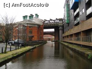 [P11] In cartierul Castlefield » foto by Radu Tudoran
 - 
<span class="allrVoted glyphicon glyphicon-heart hidden" id="av874414"></span>
<a class="m-l-10 hidden" id="sv874414" onclick="voting_Foto_DelVot(,874414,22223)" role="button">șterge vot <span class="glyphicon glyphicon-remove"></span></a>
<a id="v9874414" class=" c-red"  onclick="voting_Foto_SetVot(874414)" role="button"><span class="glyphicon glyphicon-heart-empty"></span> <b>LIKE</b> = Votează poza</a> <img class="hidden"  id="f874414W9" src="/imagini/loader.gif" border="0" /><span class="AjErrMes hidden" id="e874414ErM"></span>