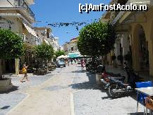 [P02] Str. Alexandru Roma, principala artera comerciala. Taverne si magazine si pe stanga si pe dreapta » foto by almona
 - 
<span class="allrVoted glyphicon glyphicon-heart hidden" id="av54377"></span>
<a class="m-l-10 hidden" id="sv54377" onclick="voting_Foto_DelVot(,54377,22231)" role="button">șterge vot <span class="glyphicon glyphicon-remove"></span></a>
<a id="v954377" class=" c-red"  onclick="voting_Foto_SetVot(54377)" role="button"><span class="glyphicon glyphicon-heart-empty"></span> <b>LIKE</b> = Votează poza</a> <img class="hidden"  id="f54377W9" src="/imagini/loader.gif" border="0" /><span class="AjErrMes hidden" id="e54377ErM"></span>