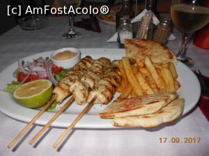 [P16] Laganas - Mythos Taverna. Souvlaki cu garnitură și pita.  » foto by iulianic
 - 
<span class="allrVoted glyphicon glyphicon-heart hidden" id="av905508"></span>
<a class="m-l-10 hidden" id="sv905508" onclick="voting_Foto_DelVot(,905508,22236)" role="button">șterge vot <span class="glyphicon glyphicon-remove"></span></a>
<a id="v9905508" class=" c-red"  onclick="voting_Foto_SetVot(905508)" role="button"><span class="glyphicon glyphicon-heart-empty"></span> <b>LIKE</b> = Votează poza</a> <img class="hidden"  id="f905508W9" src="/imagini/loader.gif" border="0" /><span class="AjErrMes hidden" id="e905508ErM"></span>