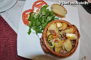 [P07] miel cu legume pregatit la cuptor in vas de lut » foto by alunelu69
 - 
<span class="allrVoted glyphicon glyphicon-heart hidden" id="av674193"></span>
<a class="m-l-10 hidden" id="sv674193" onclick="voting_Foto_DelVot(,674193,22238)" role="button">șterge vot <span class="glyphicon glyphicon-remove"></span></a>
<a id="v9674193" class=" c-red"  onclick="voting_Foto_SetVot(674193)" role="button"><span class="glyphicon glyphicon-heart-empty"></span> <b>LIKE</b> = Votează poza</a> <img class="hidden"  id="f674193W9" src="/imagini/loader.gif" border="0" /><span class="AjErrMes hidden" id="e674193ErM"></span>