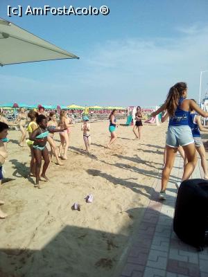 [P09] Gimnastica de dimineata pe plaje » foto by ManuelaManu
 - 
<span class="allrVoted glyphicon glyphicon-heart hidden" id="av878866"></span>
<a class="m-l-10 hidden" id="sv878866" onclick="voting_Foto_DelVot(,878866,22243)" role="button">șterge vot <span class="glyphicon glyphicon-remove"></span></a>
<a id="v9878866" class=" c-red"  onclick="voting_Foto_SetVot(878866)" role="button"><span class="glyphicon glyphicon-heart-empty"></span> <b>LIKE</b> = Votează poza</a> <img class="hidden"  id="f878866W9" src="/imagini/loader.gif" border="0" /><span class="AjErrMes hidden" id="e878866ErM"></span>