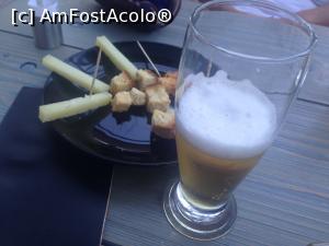 [P11] O bere cu o gustare, tot la barul hotelului » foto by almona
 - 
<span class="allrVoted glyphicon glyphicon-heart hidden" id="av876119"></span>
<a class="m-l-10 hidden" id="sv876119" onclick="voting_Foto_DelVot(,876119,22249)" role="button">șterge vot <span class="glyphicon glyphicon-remove"></span></a>
<a id="v9876119" class=" c-red"  onclick="voting_Foto_SetVot(876119)" role="button"><span class="glyphicon glyphicon-heart-empty"></span> <b>LIKE</b> = Votează poza</a> <img class="hidden"  id="f876119W9" src="/imagini/loader.gif" border="0" /><span class="AjErrMes hidden" id="e876119ErM"></span>