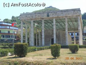 [P06] Lezhë - Intrarea la Memorialul Skanderbeg.  » foto by iulianic
 - 
<span class="allrVoted glyphicon glyphicon-heart hidden" id="av878294"></span>
<a class="m-l-10 hidden" id="sv878294" onclick="voting_Foto_DelVot(,878294,22278)" role="button">șterge vot <span class="glyphicon glyphicon-remove"></span></a>
<a id="v9878294" class=" c-red"  onclick="voting_Foto_SetVot(878294)" role="button"><span class="glyphicon glyphicon-heart-empty"></span> <b>LIKE</b> = Votează poza</a> <img class="hidden"  id="f878294W9" src="/imagini/loader.gif" border="0" /><span class="AjErrMes hidden" id="e878294ErM"></span>