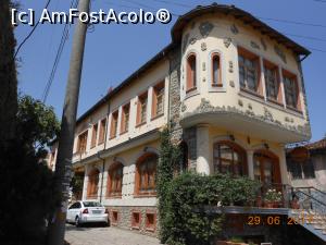 [P05] Elbasan - O frumoasă clădire în interiorul cetății.  » foto by iulianic
 - 
<span class="allrVoted glyphicon glyphicon-heart hidden" id="av886975"></span>
<a class="m-l-10 hidden" id="sv886975" onclick="voting_Foto_DelVot(,886975,22278)" role="button">șterge vot <span class="glyphicon glyphicon-remove"></span></a>
<a id="v9886975" class=" c-red"  onclick="voting_Foto_SetVot(886975)" role="button"><span class="glyphicon glyphicon-heart-empty"></span> <b>LIKE</b> = Votează poza</a> <img class="hidden"  id="f886975W9" src="/imagini/loader.gif" border="0" /><span class="AjErrMes hidden" id="e886975ErM"></span>