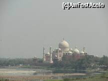 [P39] Taj Mahal vazut dinspre Fortul Agra » foto by cristina65
 - 
<span class="allrVoted glyphicon glyphicon-heart hidden" id="av279898"></span>
<a class="m-l-10 hidden" id="sv279898" onclick="voting_Foto_DelVot(,279898,22287)" role="button">șterge vot <span class="glyphicon glyphicon-remove"></span></a>
<a id="v9279898" class=" c-red"  onclick="voting_Foto_SetVot(279898)" role="button"><span class="glyphicon glyphicon-heart-empty"></span> <b>LIKE</b> = Votează poza</a> <img class="hidden"  id="f279898W9" src="/imagini/loader.gif" border="0" /><span class="AjErrMes hidden" id="e279898ErM"></span>