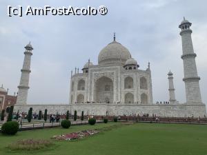 [P03] Taj Mahal » foto by AZE
 - 
<span class="allrVoted glyphicon glyphicon-heart hidden" id="av1434131"></span>
<a class="m-l-10 hidden" id="sv1434131" onclick="voting_Foto_DelVot(,1434131,22287)" role="button">șterge vot <span class="glyphicon glyphicon-remove"></span></a>
<a id="v91434131" class=" c-red"  onclick="voting_Foto_SetVot(1434131)" role="button"><span class="glyphicon glyphicon-heart-empty"></span> <b>LIKE</b> = Votează poza</a> <img class="hidden"  id="f1434131W9" src="/imagini/loader.gif" border="0" /><span class="AjErrMes hidden" id="e1434131ErM"></span>