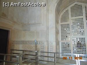 [P14] zona de iesire din Taj Mahal, aici am facut poze » foto by Yolanda
 - 
<span class="allrVoted glyphicon glyphicon-heart hidden" id="av1141756"></span>
<a class="m-l-10 hidden" id="sv1141756" onclick="voting_Foto_DelVot(,1141756,22287)" role="button">șterge vot <span class="glyphicon glyphicon-remove"></span></a>
<a id="v91141756" class=" c-red"  onclick="voting_Foto_SetVot(1141756)" role="button"><span class="glyphicon glyphicon-heart-empty"></span> <b>LIKE</b> = Votează poza</a> <img class="hidden"  id="f1141756W9" src="/imagini/loader.gif" border="0" /><span class="AjErrMes hidden" id="e1141756ErM"></span>