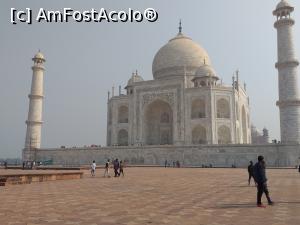 [P26] vedere laterala Taj Mahal » foto by Yolanda
 - 
<span class="allrVoted glyphicon glyphicon-heart hidden" id="av1141768"></span>
<a class="m-l-10 hidden" id="sv1141768" onclick="voting_Foto_DelVot(,1141768,22287)" role="button">șterge vot <span class="glyphicon glyphicon-remove"></span></a>
<a id="v91141768" class=" c-red"  onclick="voting_Foto_SetVot(1141768)" role="button"><span class="glyphicon glyphicon-heart-empty"></span> <b>LIKE</b> = Votează poza</a> <img class="hidden"  id="f1141768W9" src="/imagini/loader.gif" border="0" /><span class="AjErrMes hidden" id="e1141768ErM"></span>