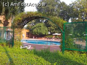 [P32] piscina hotelului » foto by Yolanda
 - 
<span class="allrVoted glyphicon glyphicon-heart hidden" id="av1141774"></span>
<a class="m-l-10 hidden" id="sv1141774" onclick="voting_Foto_DelVot(,1141774,22287)" role="button">șterge vot <span class="glyphicon glyphicon-remove"></span></a>
<a id="v91141774" class=" c-red"  onclick="voting_Foto_SetVot(1141774)" role="button"><span class="glyphicon glyphicon-heart-empty"></span> <b>LIKE</b> = Votează poza</a> <img class="hidden"  id="f1141774W9" src="/imagini/loader.gif" border="0" /><span class="AjErrMes hidden" id="e1141774ErM"></span>