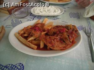 [P08] O Lefteris (Ο Λευτέρης) - taverna restaurant, țațiki și mâncare gătită de pui cu... cartofi prăjiți!  » foto by Dragoș_MD
 - 
<span class="allrVoted glyphicon glyphicon-heart hidden" id="av904060"></span>
<a class="m-l-10 hidden" id="sv904060" onclick="voting_Foto_DelVot(,904060,22298)" role="button">șterge vot <span class="glyphicon glyphicon-remove"></span></a>
<a id="v9904060" class=" c-red"  onclick="voting_Foto_SetVot(904060)" role="button"><span class="glyphicon glyphicon-heart-empty"></span> <b>LIKE</b> = Votează poza</a> <img class="hidden"  id="f904060W9" src="/imagini/loader.gif" border="0" /><span class="AjErrMes hidden" id="e904060ErM"></span>
