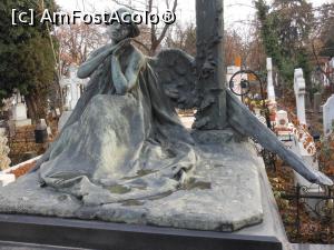 [P19] Panteonul României - Cimitirul Bellu. » foto by iulianic
 - 
<span class="allrVoted glyphicon glyphicon-heart hidden" id="av1218491"></span>
<a class="m-l-10 hidden" id="sv1218491" onclick="voting_Foto_DelVot(,1218491,22321)" role="button">șterge vot <span class="glyphicon glyphicon-remove"></span></a>
<a id="v91218491" class=" c-red"  onclick="voting_Foto_SetVot(1218491)" role="button"><span class="glyphicon glyphicon-heart-empty"></span> <b>LIKE</b> = Votează poza</a> <img class="hidden"  id="f1218491W9" src="/imagini/loader.gif" border="0" /><span class="AjErrMes hidden" id="e1218491ErM"></span>