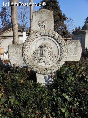 [P21] Panteonul României - Cimitirul Bellu. » foto by iulianic
 - 
<span class="allrVoted glyphicon glyphicon-heart hidden" id="av1218493"></span>
<a class="m-l-10 hidden" id="sv1218493" onclick="voting_Foto_DelVot(,1218493,22321)" role="button">șterge vot <span class="glyphicon glyphicon-remove"></span></a>
<a id="v91218493" class=" c-red"  onclick="voting_Foto_SetVot(1218493)" role="button"><span class="glyphicon glyphicon-heart-empty"></span> <b>LIKE</b> = Votează poza</a> <img class="hidden"  id="f1218493W9" src="/imagini/loader.gif" border="0" /><span class="AjErrMes hidden" id="e1218493ErM"></span>