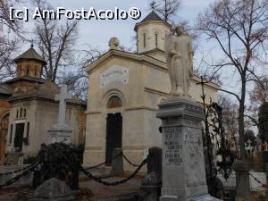 [P26] Panteonul României - Cimitirul Bellu. » foto by iulianic
 - 
<span class="allrVoted glyphicon glyphicon-heart hidden" id="av1218498"></span>
<a class="m-l-10 hidden" id="sv1218498" onclick="voting_Foto_DelVot(,1218498,22321)" role="button">șterge vot <span class="glyphicon glyphicon-remove"></span></a>
<a id="v91218498" class=" c-red"  onclick="voting_Foto_SetVot(1218498)" role="button"><span class="glyphicon glyphicon-heart-empty"></span> <b>LIKE</b> = Votează poza</a> <img class="hidden"  id="f1218498W9" src="/imagini/loader.gif" border="0" /><span class="AjErrMes hidden" id="e1218498ErM"></span>