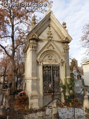 [P30] Panteonul României - Cimitirul Bellu. » foto by iulianic
 - 
<span class="allrVoted glyphicon glyphicon-heart hidden" id="av1218502"></span>
<a class="m-l-10 hidden" id="sv1218502" onclick="voting_Foto_DelVot(,1218502,22321)" role="button">șterge vot <span class="glyphicon glyphicon-remove"></span></a>
<a id="v91218502" class=" c-red"  onclick="voting_Foto_SetVot(1218502)" role="button"><span class="glyphicon glyphicon-heart-empty"></span> <b>LIKE</b> = Votează poza</a> <img class="hidden"  id="f1218502W9" src="/imagini/loader.gif" border="0" /><span class="AjErrMes hidden" id="e1218502ErM"></span>