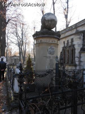 [P06] Panteonul României - Cimitirul Bellu. "Monumentul-poem" al Iuliei Hasdeu. » foto by iulianic
 - 
<span class="allrVoted glyphicon glyphicon-heart hidden" id="av1218478"></span>
<a class="m-l-10 hidden" id="sv1218478" onclick="voting_Foto_DelVot(,1218478,22321)" role="button">șterge vot <span class="glyphicon glyphicon-remove"></span></a>
<a id="v91218478" class=" c-red"  onclick="voting_Foto_SetVot(1218478)" role="button"><span class="glyphicon glyphicon-heart-empty"></span> <b>LIKE</b> = Votează poza</a> <img class="hidden"  id="f1218478W9" src="/imagini/loader.gif" border="0" /><span class="AjErrMes hidden" id="e1218478ErM"></span>