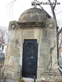 [P20] Cimitirul Bellu - Cavoul familiei Christian Tell. » foto by iulianic
 - 
<span class="allrVoted glyphicon glyphicon-heart hidden" id="av282364"></span>
<a class="m-l-10 hidden" id="sv282364" onclick="voting_Foto_DelVot(,282364,22321)" role="button">șterge vot <span class="glyphicon glyphicon-remove"></span></a>
<a id="v9282364" class=" c-red"  onclick="voting_Foto_SetVot(282364)" role="button"><span class="glyphicon glyphicon-heart-empty"></span> <b>LIKE</b> = Votează poza</a> <img class="hidden"  id="f282364W9" src="/imagini/loader.gif" border="0" /><span class="AjErrMes hidden" id="e282364ErM"></span>