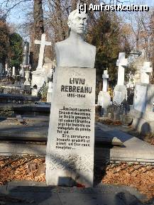 [P37] Cimitirul Bellu - Monumentul Liviu Rebreanu. » foto by iulianic
 - 
<span class="allrVoted glyphicon glyphicon-heart hidden" id="av282381"></span>
<a class="m-l-10 hidden" id="sv282381" onclick="voting_Foto_DelVot(,282381,22321)" role="button">șterge vot <span class="glyphicon glyphicon-remove"></span></a>
<a id="v9282381" class=" c-red"  onclick="voting_Foto_SetVot(282381)" role="button"><span class="glyphicon glyphicon-heart-empty"></span> <b>LIKE</b> = Votează poza</a> <img class="hidden"  id="f282381W9" src="/imagini/loader.gif" border="0" /><span class="AjErrMes hidden" id="e282381ErM"></span>