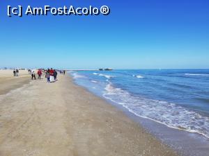[P11] Pe plaja in Rimini la plimbare » foto by Nicu
 - 
<span class="allrVoted glyphicon glyphicon-heart hidden" id="av1065798"></span>
<a class="m-l-10 hidden" id="sv1065798" onclick="voting_Foto_DelVot(,1065798,22331)" role="button">șterge vot <span class="glyphicon glyphicon-remove"></span></a>
<a id="v91065798" class=" c-red"  onclick="voting_Foto_SetVot(1065798)" role="button"><span class="glyphicon glyphicon-heart-empty"></span> <b>LIKE</b> = Votează poza</a> <img class="hidden"  id="f1065798W9" src="/imagini/loader.gif" border="0" /><span class="AjErrMes hidden" id="e1065798ErM"></span>