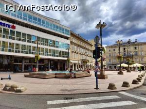 [P02] Rijeka, o piață centrală » foto by crismis
 - 
<span class="allrVoted glyphicon glyphicon-heart hidden" id="av1346437"></span>
<a class="m-l-10 hidden" id="sv1346437" onclick="voting_Foto_DelVot(,1346437,22352)" role="button">șterge vot <span class="glyphicon glyphicon-remove"></span></a>
<a id="v91346437" class=" c-red"  onclick="voting_Foto_SetVot(1346437)" role="button"><span class="glyphicon glyphicon-heart-empty"></span> <b>LIKE</b> = Votează poza</a> <img class="hidden"  id="f1346437W9" src="/imagini/loader.gif" border="0" /><span class="AjErrMes hidden" id="e1346437ErM"></span>