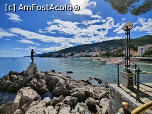 [P37] Fata cu pescăruș privind spre Opatija imperială » foto by crismis
 - 
<span class="allrVoted glyphicon glyphicon-heart hidden" id="av1346472"></span>
<a class="m-l-10 hidden" id="sv1346472" onclick="voting_Foto_DelVot(,1346472,22352)" role="button">șterge vot <span class="glyphicon glyphicon-remove"></span></a>
<a id="v91346472" class=" c-red"  onclick="voting_Foto_SetVot(1346472)" role="button"><span class="glyphicon glyphicon-heart-empty"></span> <b>LIKE</b> = Votează poza</a> <img class="hidden"  id="f1346472W9" src="/imagini/loader.gif" border="0" /><span class="AjErrMes hidden" id="e1346472ErM"></span>
