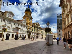 [P09] Rijeka, pe Korso; Turnul Orașului » foto by crismis
 - 
<span class="allrVoted glyphicon glyphicon-heart hidden" id="av1346444"></span>
<a class="m-l-10 hidden" id="sv1346444" onclick="voting_Foto_DelVot(,1346444,22352)" role="button">șterge vot <span class="glyphicon glyphicon-remove"></span></a>
<a id="v91346444" class=" c-red"  onclick="voting_Foto_SetVot(1346444)" role="button"><span class="glyphicon glyphicon-heart-empty"></span> <b>LIKE</b> = Votează poza</a> <img class="hidden"  id="f1346444W9" src="/imagini/loader.gif" border="0" /><span class="AjErrMes hidden" id="e1346444ErM"></span>