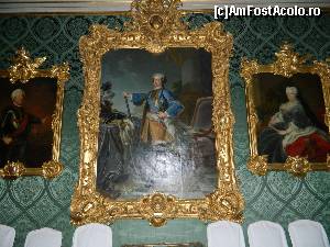 [P19] Alte tablouri cu portrete ale familiei regale, la castelul Drottningholm » foto by ileanaxperta*
 - 
<span class="allrVoted glyphicon glyphicon-heart hidden" id="av589272"></span>
<a class="m-l-10 hidden" id="sv589272" onclick="voting_Foto_DelVot(,589272,22355)" role="button">șterge vot <span class="glyphicon glyphicon-remove"></span></a>
<a id="v9589272" class=" c-red"  onclick="voting_Foto_SetVot(589272)" role="button"><span class="glyphicon glyphicon-heart-empty"></span> <b>LIKE</b> = Votează poza</a> <img class="hidden"  id="f589272W9" src="/imagini/loader.gif" border="0" /><span class="AjErrMes hidden" id="e589272ErM"></span>