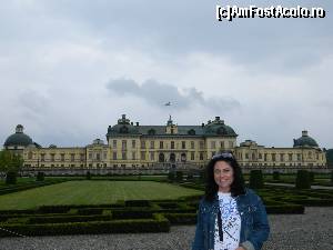 [P31] Castelul Drottningholm vazut dinspre gradinile sale » foto by ileanaxperta*
 - 
<span class="allrVoted glyphicon glyphicon-heart hidden" id="av589284"></span>
<a class="m-l-10 hidden" id="sv589284" onclick="voting_Foto_DelVot(,589284,22355)" role="button">șterge vot <span class="glyphicon glyphicon-remove"></span></a>
<a id="v9589284" class=" c-red"  onclick="voting_Foto_SetVot(589284)" role="button"><span class="glyphicon glyphicon-heart-empty"></span> <b>LIKE</b> = Votează poza</a> <img class="hidden"  id="f589284W9" src="/imagini/loader.gif" border="0" /><span class="AjErrMes hidden" id="e589284ErM"></span>