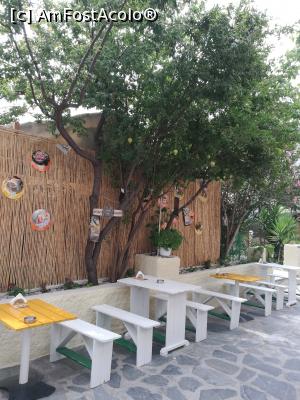 [P05] Intrarea de la taverna Marmita » foto by Mihagabi
 - 
<span class="allrVoted glyphicon glyphicon-heart hidden" id="av884455"></span>
<a class="m-l-10 hidden" id="sv884455" onclick="voting_Foto_DelVot(,884455,22392)" role="button">șterge vot <span class="glyphicon glyphicon-remove"></span></a>
<a id="v9884455" class=" c-red"  onclick="voting_Foto_SetVot(884455)" role="button"><span class="glyphicon glyphicon-heart-empty"></span> <b>LIKE</b> = Votează poza</a> <img class="hidden"  id="f884455W9" src="/imagini/loader.gif" border="0" /><span class="AjErrMes hidden" id="e884455ErM"></span>