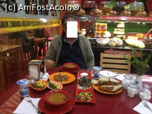 [P15] Servind din specialitstile locale.  » foto by RossoNerro
 - 
<span class="allrVoted glyphicon glyphicon-heart hidden" id="av884921"></span>
<a class="m-l-10 hidden" id="sv884921" onclick="voting_Foto_DelVot(,884921,22395)" role="button">șterge vot <span class="glyphicon glyphicon-remove"></span></a>
<a id="v9884921" class=" c-red"  onclick="voting_Foto_SetVot(884921)" role="button"><span class="glyphicon glyphicon-heart-empty"></span> <b>LIKE</b> = Votează poza</a> <img class="hidden"  id="f884921W9" src="/imagini/loader.gif" border="0" /><span class="AjErrMes hidden" id="e884921ErM"></span>