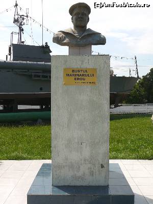 [P12] Micul monument din curtea muzeului » foto by Claudiu U.
 - 
<span class="allrVoted glyphicon glyphicon-heart hidden" id="av628870"></span>
<a class="m-l-10 hidden" id="sv628870" onclick="voting_Foto_DelVot(,628870,22396)" role="button">șterge vot <span class="glyphicon glyphicon-remove"></span></a>
<a id="v9628870" class=" c-red"  onclick="voting_Foto_SetVot(628870)" role="button"><span class="glyphicon glyphicon-heart-empty"></span> <b>LIKE</b> = Votează poza</a> <img class="hidden"  id="f628870W9" src="/imagini/loader.gif" border="0" /><span class="AjErrMes hidden" id="e628870ErM"></span>