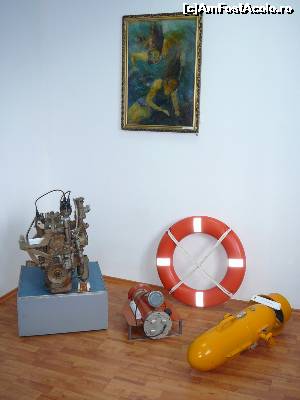 [P23] Prima sală: un alt motor de ambarcaţiune, un colac de salvare şi un scuter subacvatic » foto by Claudiu U.
 - 
<span class="allrVoted glyphicon glyphicon-heart hidden" id="av629040"></span>
<a class="m-l-10 hidden" id="sv629040" onclick="voting_Foto_DelVot(,629040,22396)" role="button">șterge vot <span class="glyphicon glyphicon-remove"></span></a>
<a id="v9629040" class=" c-red"  onclick="voting_Foto_SetVot(629040)" role="button"><span class="glyphicon glyphicon-heart-empty"></span> <b>LIKE</b> = Votează poza</a> <img class="hidden"  id="f629040W9" src="/imagini/loader.gif" border="0" /><span class="AjErrMes hidden" id="e629040ErM"></span>