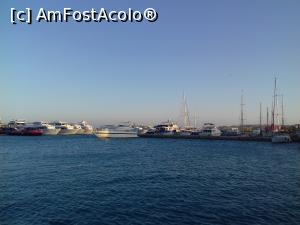 [P03] Port Hurgada.  » foto by Ligia06
 - 
<span class="allrVoted glyphicon glyphicon-heart hidden" id="av910251"></span>
<a class="m-l-10 hidden" id="sv910251" onclick="voting_Foto_DelVot(,910251,22400)" role="button">șterge vot <span class="glyphicon glyphicon-remove"></span></a>
<a id="v9910251" class=" c-red"  onclick="voting_Foto_SetVot(910251)" role="button"><span class="glyphicon glyphicon-heart-empty"></span> <b>LIKE</b> = Votează poza</a> <img class="hidden"  id="f910251W9" src="/imagini/loader.gif" border="0" /><span class="AjErrMes hidden" id="e910251ErM"></span>