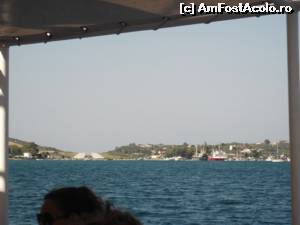 [P26] Pista aeroportului din Skiathos, vazuta de pe mare.  » foto by diacrys*
 - 
<span class="allrVoted glyphicon glyphicon-heart hidden" id="av546800"></span>
<a class="m-l-10 hidden" id="sv546800" onclick="voting_Foto_DelVot(,546800,22413)" role="button">șterge vot <span class="glyphicon glyphicon-remove"></span></a>
<a id="v9546800" class=" c-red"  onclick="voting_Foto_SetVot(546800)" role="button"><span class="glyphicon glyphicon-heart-empty"></span> <b>LIKE</b> = Votează poza</a> <img class="hidden"  id="f546800W9" src="/imagini/loader.gif" border="0" /><span class="AjErrMes hidden" id="e546800ErM"></span>