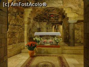 [P28] Nazaret, Biserica romano-catolică ”Buna Vestire ”: vedere spre grota Fecioarei Maria, locul unde a vorbit cu Arhanghelul Gavriil. Se vede și coloana negricioasă care marchează locul unde a stat Îngerul » foto by mariana.olaru
 - 
<span class="allrVoted glyphicon glyphicon-heart hidden" id="av886251"></span>
<a class="m-l-10 hidden" id="sv886251" onclick="voting_Foto_DelVot(,886251,22420)" role="button">șterge vot <span class="glyphicon glyphicon-remove"></span></a>
<a id="v9886251" class=" c-red"  onclick="voting_Foto_SetVot(886251)" role="button"><span class="glyphicon glyphicon-heart-empty"></span> <b>LIKE</b> = Votează poza</a> <img class="hidden"  id="f886251W9" src="/imagini/loader.gif" border="0" /><span class="AjErrMes hidden" id="e886251ErM"></span>