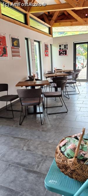 [P02] Interior - cafenea. » foto by tata123 🔱
 - 
<span class="allrVoted glyphicon glyphicon-heart hidden" id="av1382876"></span>
<a class="m-l-10 hidden" id="sv1382876" onclick="voting_Foto_DelVot(,1382876,22424)" role="button">șterge vot <span class="glyphicon glyphicon-remove"></span></a>
<a id="v91382876" class=" c-red"  onclick="voting_Foto_SetVot(1382876)" role="button"><span class="glyphicon glyphicon-heart-empty"></span> <b>LIKE</b> = Votează poza</a> <img class="hidden"  id="f1382876W9" src="/imagini/loader.gif" border="0" /><span class="AjErrMes hidden" id="e1382876ErM"></span>