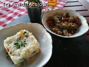 [P23] Ficăței și orez cu legume » foto by crismis
 - 
<span class="allrVoted glyphicon glyphicon-heart hidden" id="av987302"></span>
<a class="m-l-10 hidden" id="sv987302" onclick="voting_Foto_DelVot(,987302,22425)" role="button">șterge vot <span class="glyphicon glyphicon-remove"></span></a>
<a id="v9987302" class=" c-red"  onclick="voting_Foto_SetVot(987302)" role="button"><span class="glyphicon glyphicon-heart-empty"></span> <b>LIKE</b> = Votează poza</a> <img class="hidden"  id="f987302W9" src="/imagini/loader.gif" border="0" /><span class="AjErrMes hidden" id="e987302ErM"></span>