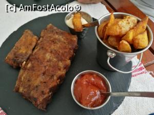 [P41] Coaste de porc cu cartofi » foto by crismis
 - 
<span class="allrVoted glyphicon glyphicon-heart hidden" id="av987320"></span>
<a class="m-l-10 hidden" id="sv987320" onclick="voting_Foto_DelVot(,987320,22425)" role="button">șterge vot <span class="glyphicon glyphicon-remove"></span></a>
<a id="v9987320" class=" c-red"  onclick="voting_Foto_SetVot(987320)" role="button"><span class="glyphicon glyphicon-heart-empty"></span> <b>LIKE</b> = Votează poza</a> <img class="hidden"  id="f987320W9" src="/imagini/loader.gif" border="0" /><span class="AjErrMes hidden" id="e987320ErM"></span>