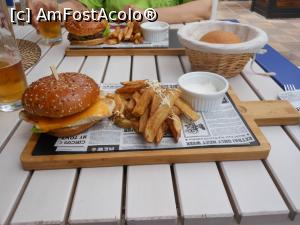 [P19] Brizz Garden - Oltenița. Sandwich cu piept de pui. » foto by iulianic
 - 
<span class="allrVoted glyphicon glyphicon-heart hidden" id="av1249815"></span>
<a class="m-l-10 hidden" id="sv1249815" onclick="voting_Foto_DelVot(,1249815,22427)" role="button">șterge vot <span class="glyphicon glyphicon-remove"></span></a>
<a id="v91249815" class=" c-red"  onclick="voting_Foto_SetVot(1249815)" role="button"><span class="glyphicon glyphicon-heart-empty"></span> <b>LIKE</b> = Votează poza</a> <img class="hidden"  id="f1249815W9" src="/imagini/loader.gif" border="0" /><span class="AjErrMes hidden" id="e1249815ErM"></span>