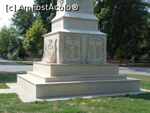 [P15] Oltenița - În Parcul central, Monumentul Eroilor oltenițeni din cel de-al Doilea Război Mondial. » foto by iulianic
 - 
<span class="allrVoted glyphicon glyphicon-heart hidden" id="av1250530"></span>
<a class="m-l-10 hidden" id="sv1250530" onclick="voting_Foto_DelVot(,1250530,22428)" role="button">șterge vot <span class="glyphicon glyphicon-remove"></span></a>
<a id="v91250530" class=" c-red"  onclick="voting_Foto_SetVot(1250530)" role="button"><span class="glyphicon glyphicon-heart-empty"></span> <b>LIKE</b> = Votează poza</a> <img class="hidden"  id="f1250530W9" src="/imagini/loader.gif" border="0" /><span class="AjErrMes hidden" id="e1250530ErM"></span>