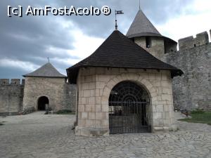 [P06] Fântâna cu apă.  » foto by Radix7
 - 
<span class="allrVoted glyphicon glyphicon-heart hidden" id="av1113544"></span>
<a class="m-l-10 hidden" id="sv1113544" onclick="voting_Foto_DelVot(,1113544,22455)" role="button">șterge vot <span class="glyphicon glyphicon-remove"></span></a>
<a id="v91113544" class=" c-red"  onclick="voting_Foto_SetVot(1113544)" role="button"><span class="glyphicon glyphicon-heart-empty"></span> <b>LIKE</b> = Votează poza</a> <img class="hidden"  id="f1113544W9" src="/imagini/loader.gif" border="0" /><span class="AjErrMes hidden" id="e1113544ErM"></span>