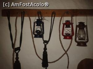 [P27] Hamuri pentru animale și felinare » foto by Mitica49
 - 
<span class="allrVoted glyphicon glyphicon-heart hidden" id="av887804"></span>
<a class="m-l-10 hidden" id="sv887804" onclick="voting_Foto_DelVot(,887804,22456)" role="button">șterge vot <span class="glyphicon glyphicon-remove"></span></a>
<a id="v9887804" class=" c-red"  onclick="voting_Foto_SetVot(887804)" role="button"><span class="glyphicon glyphicon-heart-empty"></span> <b>LIKE</b> = Votează poza</a> <img class="hidden"  id="f887804W9" src="/imagini/loader.gif" border="0" /><span class="AjErrMes hidden" id="e887804ErM"></span>